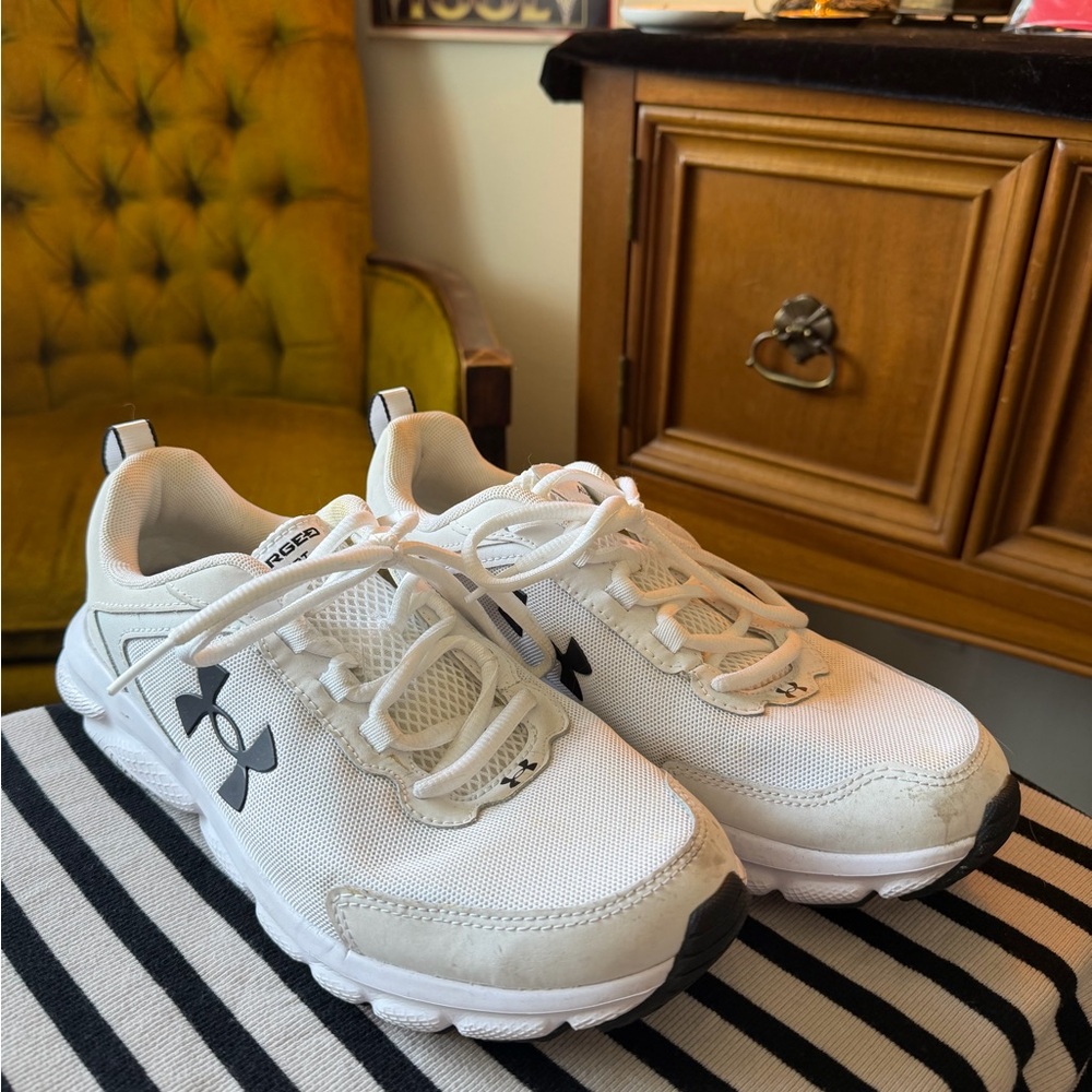 Under Armour Charged Assert Women’s Sneakers